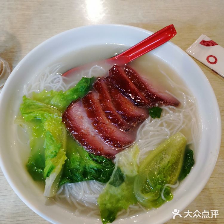 北方人去南方吃米粉肯定不会错，千万不要点面条