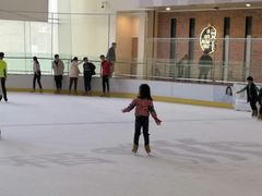 -冰纷万象滑冰场(二七万象城店)