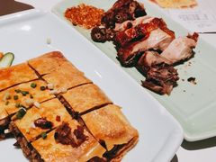 -楚山晓·湖北菜(武汉光谷K11店)
