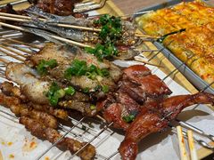 -街角等你.大连海鲜烧烤.经典铁板海鲜串(西安路店)