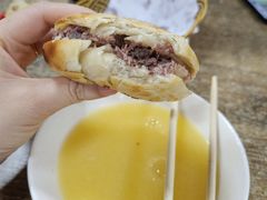 -闫家驴肉火烧(五四店)