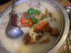 阿家村酸汤猪脚-遇见阿家村云南菜(魏公村店)