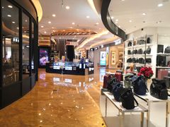 -王府井百货熙地港店