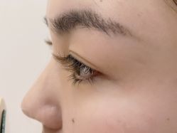 -初心纹眉洗眉·美睫专业店