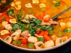 自贡鲜锅兔-三叔特色自贡菜(中海国际店)