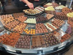 -Laderach 莱德拉(上海环贸iapm店)