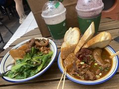 -CowCow其其·牛杂咖啡公司(六运店)