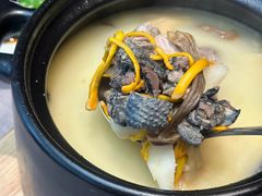 女士珍菌乌鸡汤-北平食府·北京烤鸭(北京西站六里桥店)