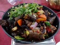 -乡土特色.冷锅鱼.牦牛肉汤锅