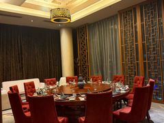 -粤尚腾香居中餐厅(首都机场希尔顿店)