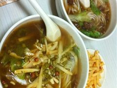 -龙香记桂林米粉(东扬威街11号楼店)