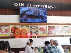 -覃记海鲜美食餐厅