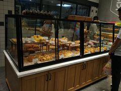 面包甜点陈列柜-大苹果面包生日蛋糕(明珠店)