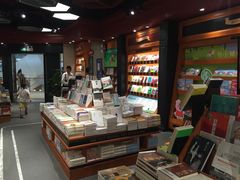 -西西弗书店&矢量咖啡(来福士广场店)