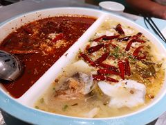 -姚姚酸菜鱼·金戈戈香港豉油鸡(喜荟城联名店)
