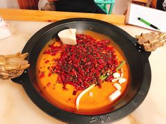 -黄潇洒老火锅(九眼桥宏济巷店)