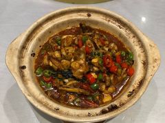 砂煲秘製牛蛙-京味斋·北京烤鸭(北京南站洋桥店)