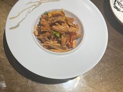 -东口码头·烧鸽子·鱼头泡饼·地方菜(金鹰悦城店)