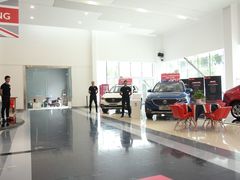 -上汽MG体验中心(双流奥莱店)