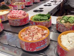 -龍歌自助小火锅(市南金茂湾店)