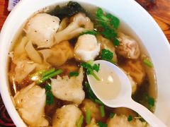 -手劲鱼丸馄饨铺(哈一百店)