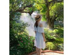 -Chom Cafe and Restaurant