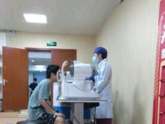 -上海大学附属上海和平眼科医院