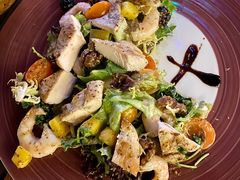 香茅鸡肉虾仁沙拉-Golden Lily河内巴黎法越料理餐厅(建国西路店)