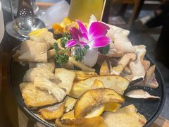 -一朵菌·野生菌探索家火锅(南亚店)