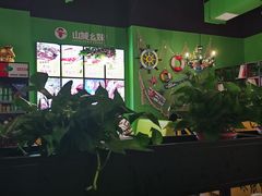 大堂-川渝窈妹纸包鱼·齐齐哈尔烤肉