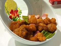 菠萝咕噜肉-东江渔村·古典园林·30年粤菜老字号(太和店)