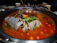 -野山舂·贵州现舂酸汤火锅(鸿通城店)