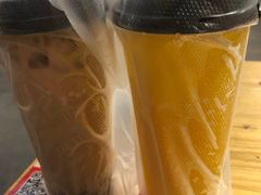 -顶东面包花园·生日蛋糕(世博店)