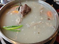 -老石黑山羊毛驴肉火锅(金凯广场店)