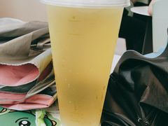 -奈雪的茶(优特汇店)