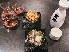 -吉屋·炭烧酒场·秋冬功夫奶汁河豚鱼锅