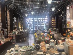 -钟书阁(松江泰晤士小镇店)