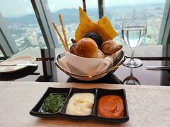 面包-瑞吉酒店 · Elba 欧尔巴意大利餐厅· 精致意餐·云端聚会