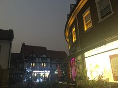 -钟书阁(松江泰晤士小镇店)