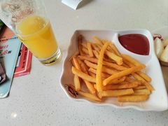 -东方豪客牛排意面披萨(玉函银座店)
