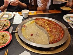 -沸炉重庆老火锅(军事博物馆店)