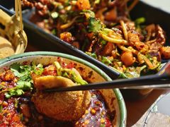 -包整·丝娃娃(一览甲秀楼风景店)