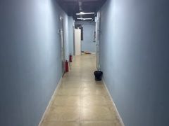 -荒岛实景沉浸密室(江汉路1店)