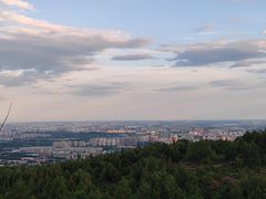 -鬼笑石后山停车场