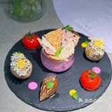 係深圳最美嘅西餐食貴州菜