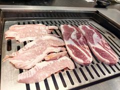 -臻牛烤肉