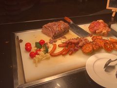 -元一希尔顿酒店·鲜切牛肉火锅禅自助餐厅