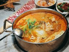 -野山舂·贵州现舂酸汤牛肉(民生路店)