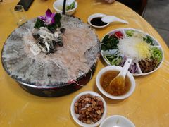 -官塘陈记鱼生·潮汕砂锅粥·牛肉火锅(潮枫路总店)