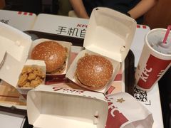 香辣鸡腿堡-肯德基(南京高铁1店)